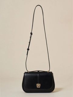 (Category: ) located in . Submitted by clearmywardrobe.xs.s (Listing ID 1442172070, Image 1). Description: .
