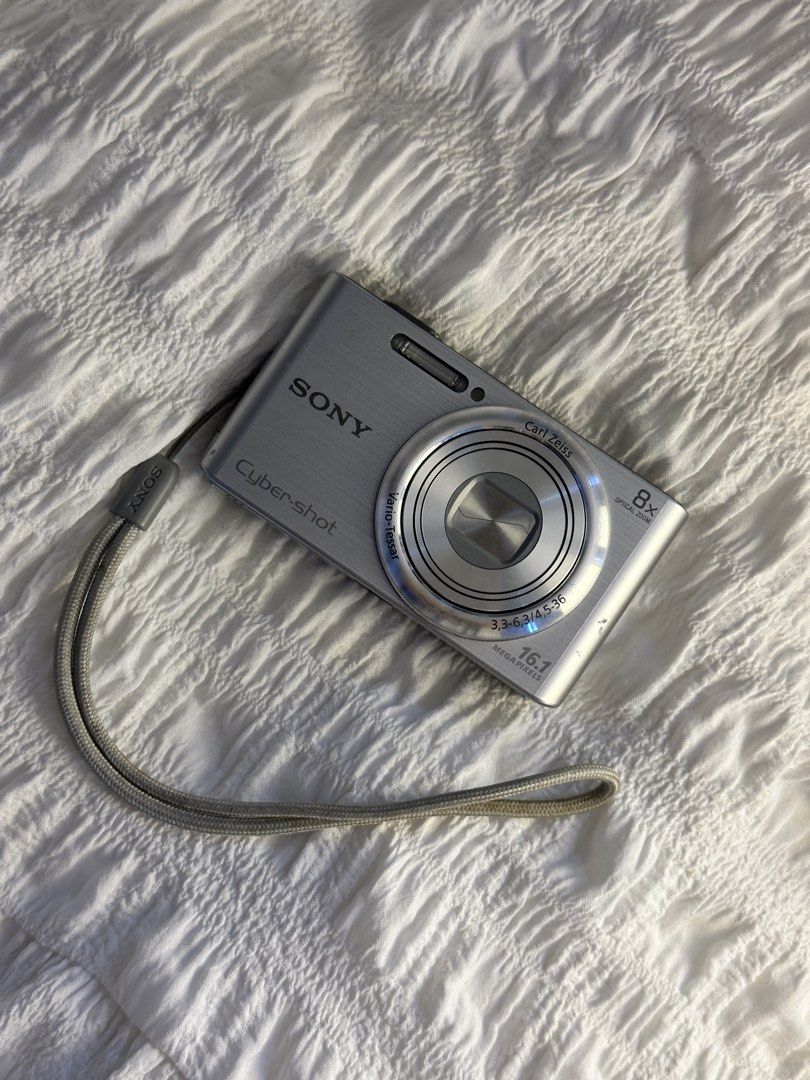 Sony Cyber-shot DSC-W730 Digital Camera (Category: Cameras) located in Baguio. Submitted by rayofsunshinee (Listing ID 1442295402, Image 1). Description: - Silver Sony Cyber-shot DSC-W730 camera - 16.1 Megapixels for clear photos - 8x Optical Zoom to get closer to your subject - Uses SD card for easy storage - Includes original wrist strap - Ideal for everyday photography -Customizable Display 📌Only issue is minimal scratches ❤️Every Function is