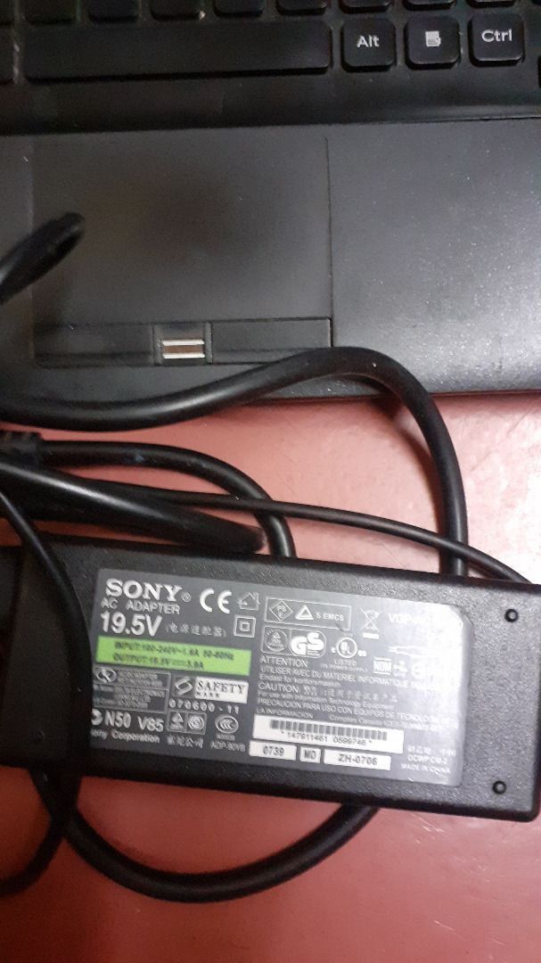 sony vaio laptop def (Category: Laptops & Notebooks) located in Quezon City. Submitted by snakeeyes1873820201 (Listing ID 1442210297, Image 3). Description: FS: Sony Vaio Laptop .core 2 duo 2g ram 256g. def last na ginamit nagana pa, now nag po power then namamatay na more issues basag ang sound, may lines sa pinaka lower display comes with original sony power adapter, all keys working freebee 10 " tablet def di na rin nag popower issue battery 7
