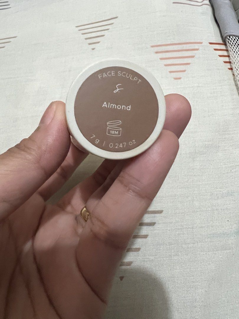 Strokes Face Sculpt Stick in Almond (Category: Makeup) located in Davao. Submitted by missmaem (Listing ID 1442208775, Image 2). Description: - Strokes Face Sculpt stick - Shade: Almond - Ideal for contouring and defining your face - Easy to blend formula - Features clean, minimalist packaging with rose gold accents - A makeup bag essential for an effortless sculpted look RFS: No longer in makeup, now fully focused on skincare..