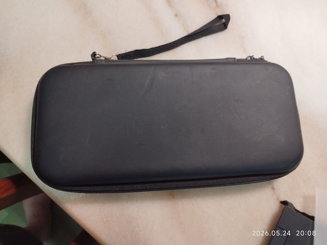 Switch accessory (Category: Cases & Covers) located in Singapore. Submitted by dayng (Listing ID 1442311439, Image 2). Description: Good condition All for $5.