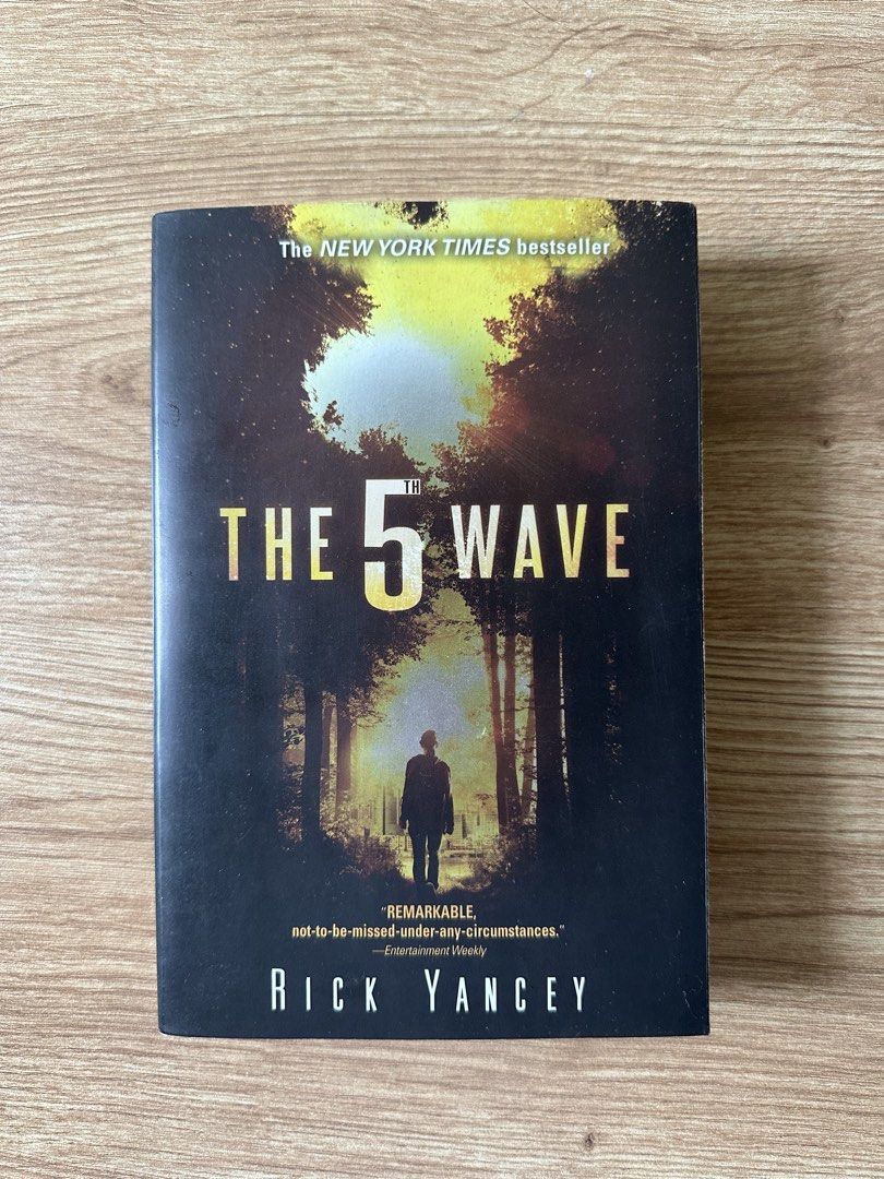 The 5th Wave by Rick Yancey (Category: Storybooks) located in Caloocan City. Submitted by olafed (Listing ID 1442197554, Image 1). Description: - Pre-loved and well used - Never read and displayed on my book shelf ever since I bought it. But I bought this book years ago so please manage your expectations. - Tanning and visible foxing - Just message me if you want to see more pictures of the book’s condition MOP: Gcash / Maribank / BDO .