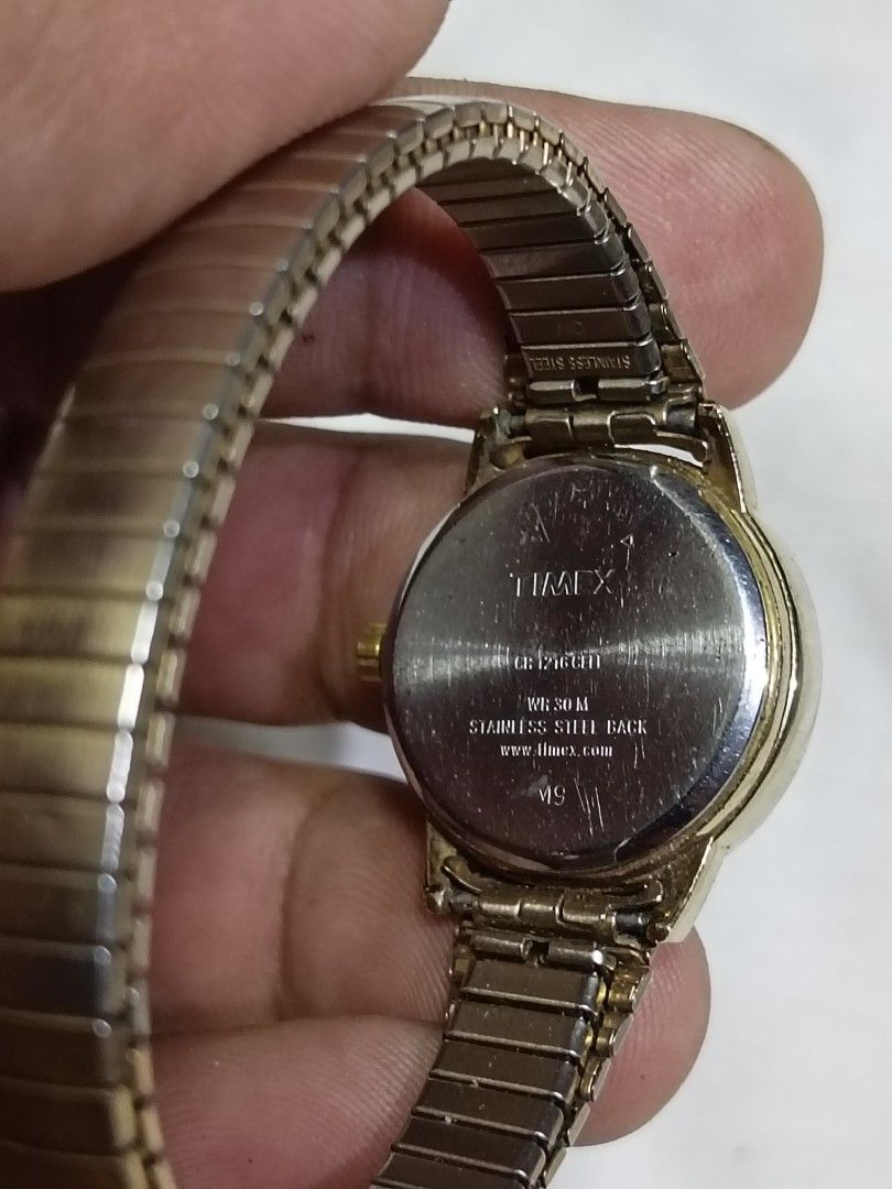 Timex Indiglo Ladies Watch (Category: Women's Watches) located in Quezon City. Submitted by kenz1000 (Listing ID 1442156553, Image 3). Description: For Sale -Original Timex Indiglo ladies watch -In good working condition -used, expect some minor hairline scratch -850php -Litex Commonwealth meetup/pickup, rider pickup si buyer magbook, regular LBC shipping.