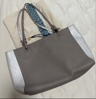 (Category: ) located in . Submitted by shopaholic09 (Listing ID 1442239786, Image 1). Description: .