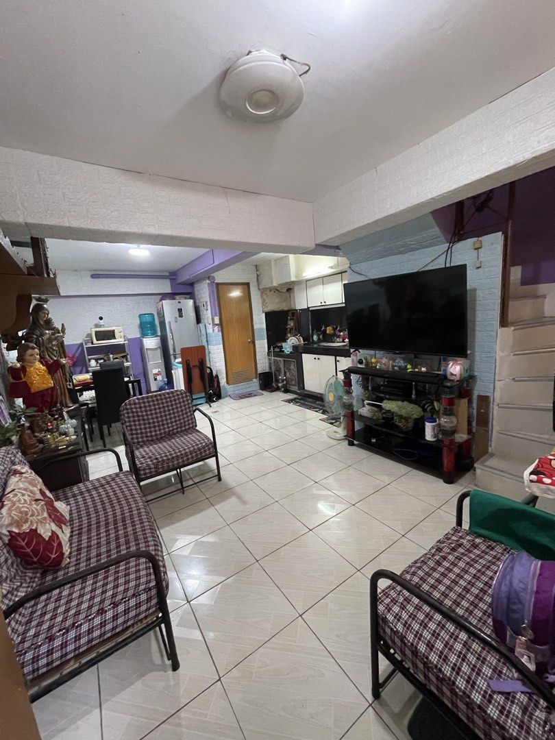 Town House for sale (Category: Townhouse) located in Pasay City. Submitted by l0vingrstore (Listing ID 1442204656, Image 2). Description: Town House for SALE 🏠 ₱7.5M PASAY CITY📍 CLEAN TITLE✅ UPDATED TAXES✅ WITH ATIC✅ May Toilet kada floor✅ 2BedRooms ✅ Open for Walkin Anytime‼️ Rush Pm for Interested👋.