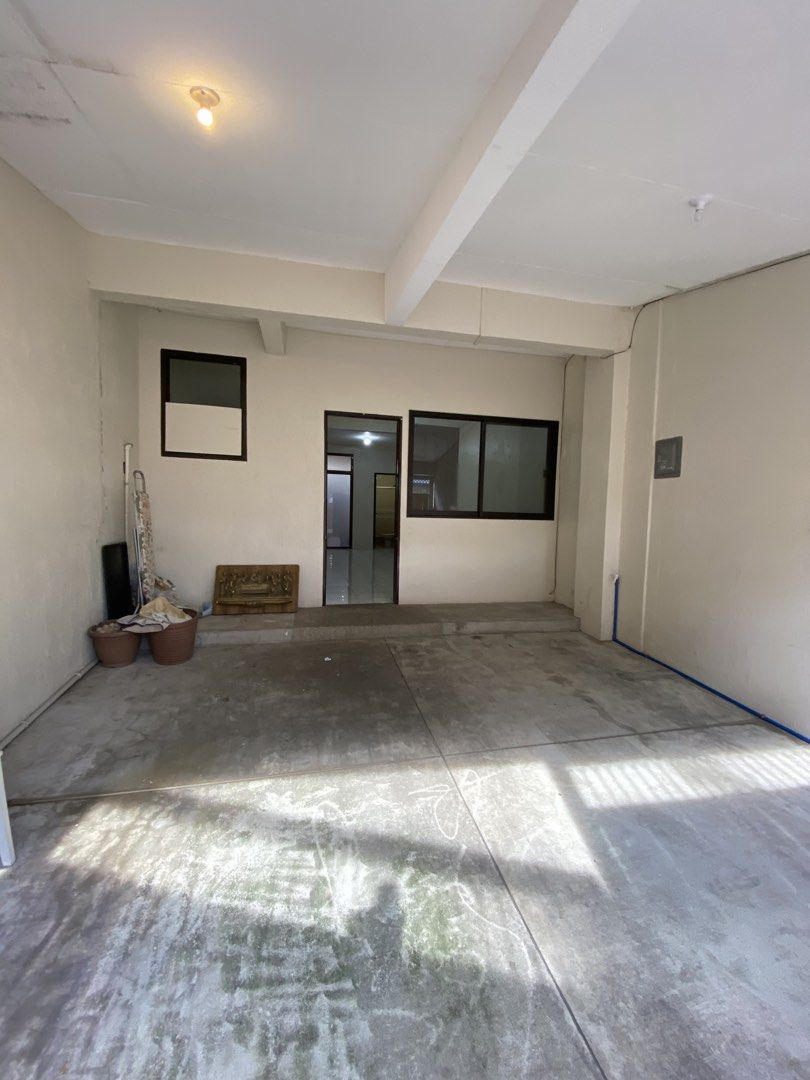 Townhouse For Rent - Las Piñas (Category: House & Lot) located in Las Pinas. Submitted by lgcreb (Listing ID 1442253031, Image 2). Description: Two-Storey Townhouse For Rent! Location: BF Homes Almanza, Las Piñas City Price: PhP25,000/month Terms: 1 year contract (2 mos deposit, 2 mos advance, 10 postdated checks) Details: LA: 80 sqm FA: 100 sqm more or less *2 bedrooms *2 toilet and bath *1-car garage.