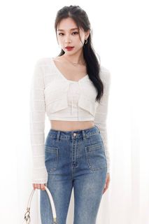 (Category: ) located in . Submitted by clear_my__closet (Listing ID 1442308169, Image 1). Description: .