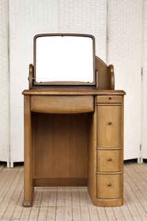 (Category: ) located in . Submitted by FurnitureGallery (Listing ID 1442246711, Image 1). Description: .