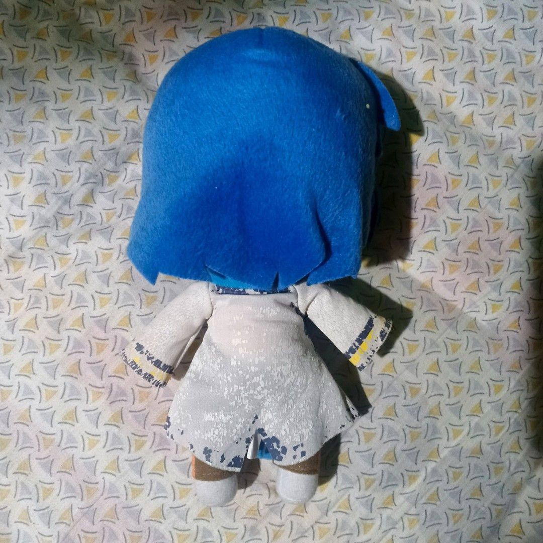 Vocaloid Kaito plush || Project sekai, Pjsk (Category: Plushies & Soft Toys) located in Meycauayan. Submitted by rummaged_bowtie (Listing ID 1442235383, Image 2). Description: issue: bakbak na ung jackett niyaa.........has stain on lips din but hindi naman halata gaano k.o (bootleg) ito so buy at ur own risk if interested pu MOD: jnt MOP: gcash.