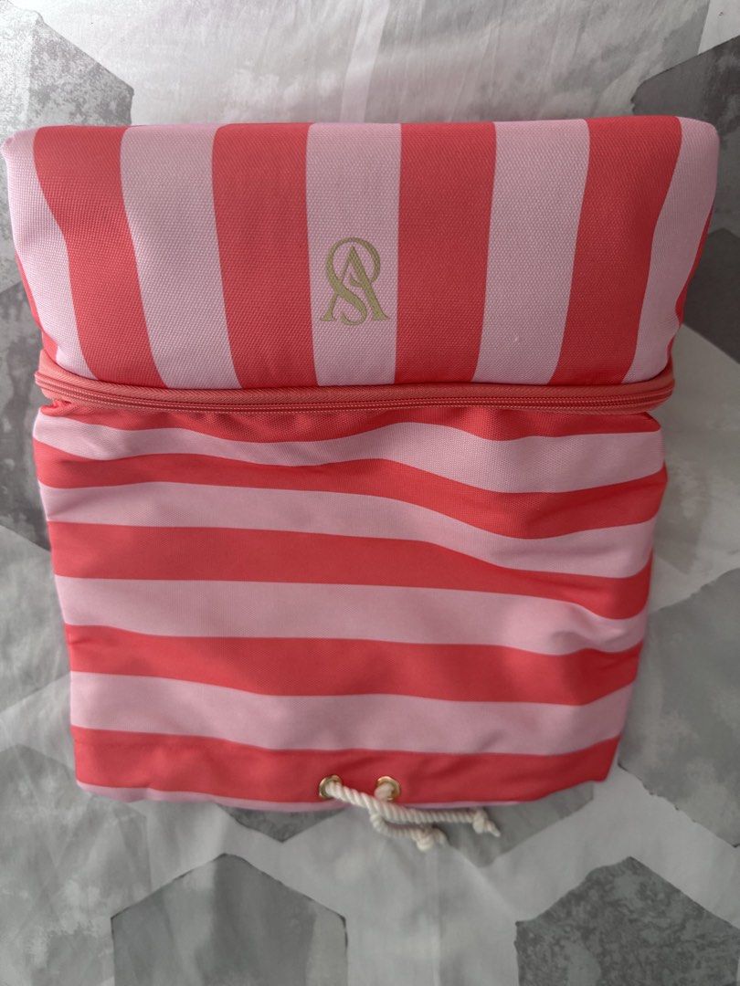 VS BAG (Category: Announcements) located in Quezon City. Submitted by prelovedsaleitems (Listing ID 1442254373, Image 2). Description: .
