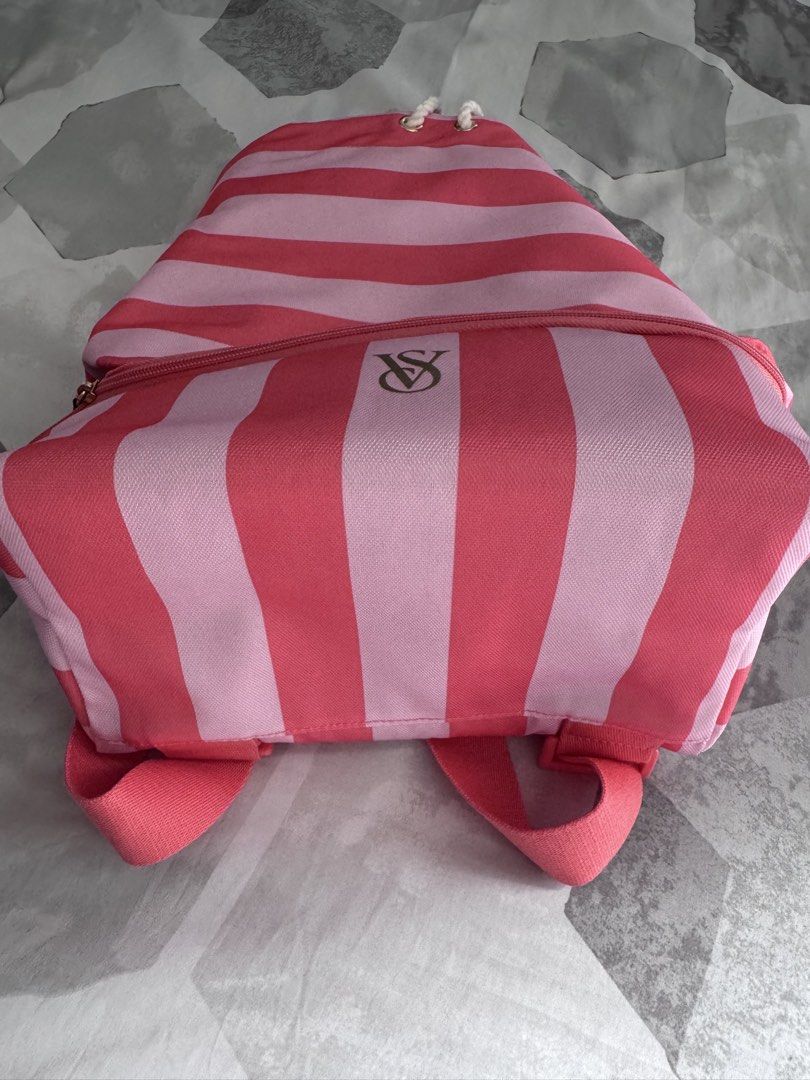 VS BAG (Category: Announcements) located in Quezon City. Submitted by prelovedsaleitems (Listing ID 1442254373, Image 1). Description: .