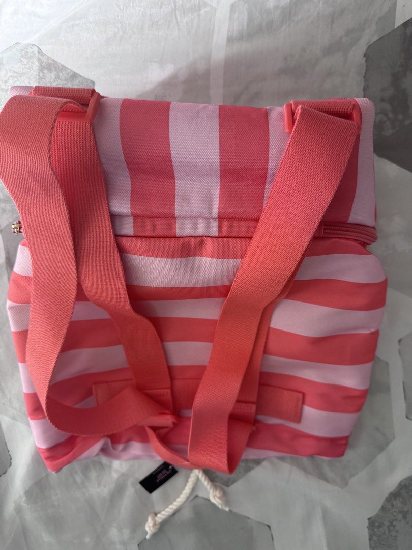VS BAG (Category: Announcements) located in Quezon City. Submitted by prelovedsaleitems (Listing ID 1442254373, Image 3). Description: .
