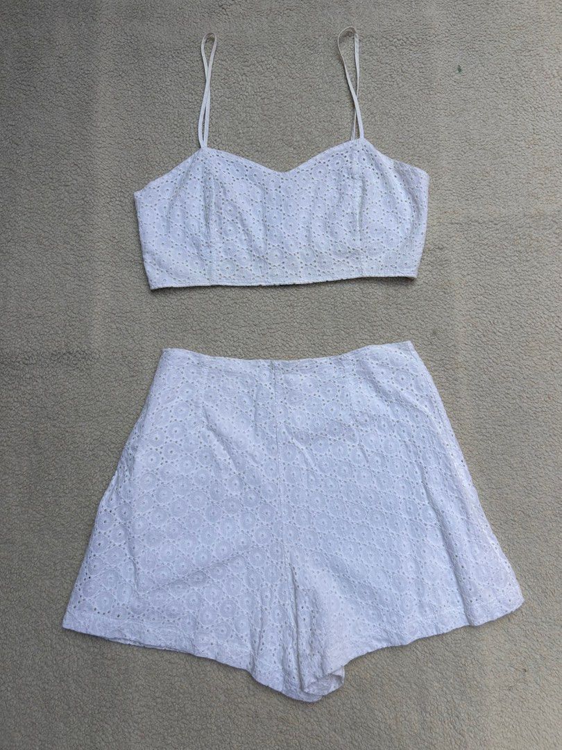 White Eyelet Set Coordinates (Category: Sets or Coordinates) located in Baguio. Submitted by robthegoddess (Listing ID 1442319992, Image 1). Description: best fits S.