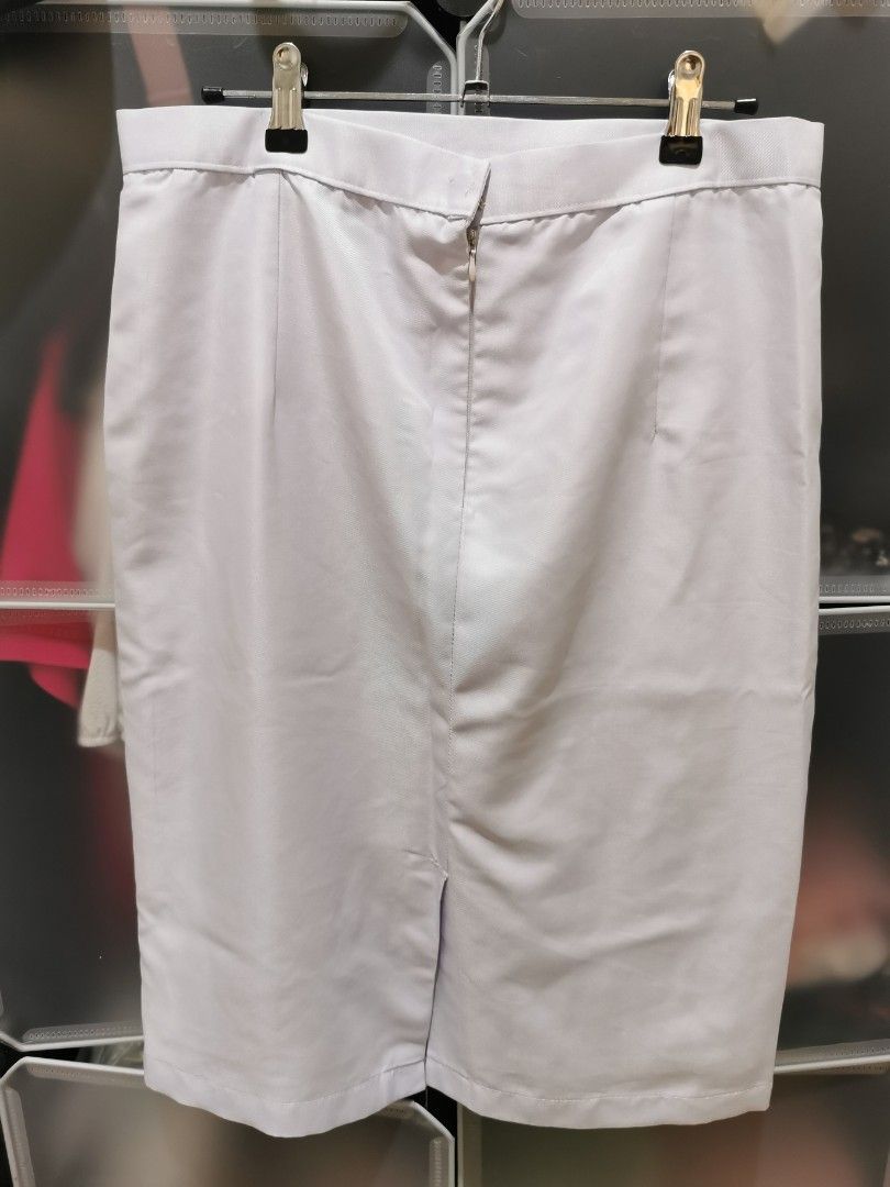 White Pencil Skirt with Zipper Back (Category: Skirts) located in Quezon City. Submitted by pi.mel (Listing ID 1442254086, Image 2). Description: YL3 uniform for female Hi im selling my YL3 unif for only 800 per pair. I have 3 sets, if you buy all 3 you'll get it for 700 each na lang (2,100 for 3 pairs). Height 5'3" Bust 36 (unif fits to 38) Waist 32 Hips 38 Blouse length 22 inches Skirt length 23 inches .