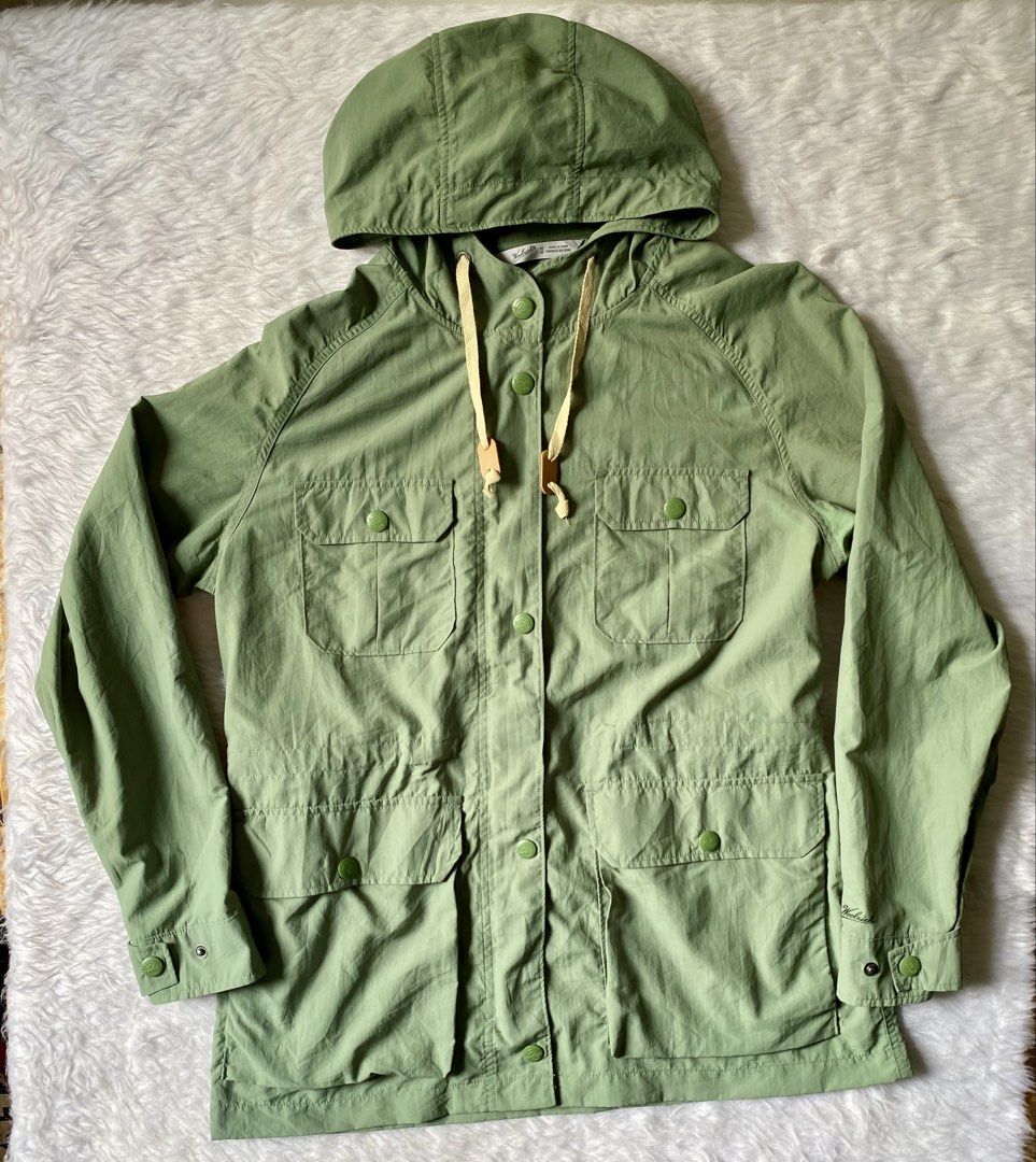 Woolrich Green Utility Multi-Pocket Hooded Parka (Category: Coats, Jackets and Outerwear) located in Quezon City. Submitted by getgetpao (Listing ID 1442169992, Image 1). Description: Size on tag Medium 26”Lx20.5”W Issue: minimal stain (see photos) Washed Very good condition - Type: Green Utility Jacket - Features: Hood, drawstring waist, multiple front pockets - Closure: Button MOP: GCASH PAYMENT FIRST LOC: NOVALICHES QC .