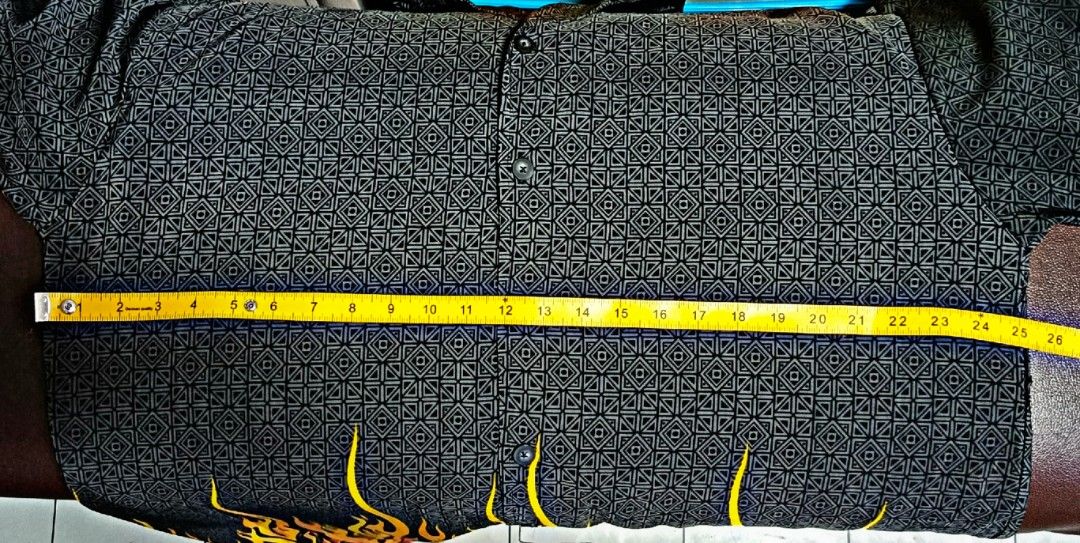 Y2k Flame Polo (Category: Activewear) located in Cavite. Submitted by cavitethriftitems (Listing ID 1442319755, Image 3). Description: .