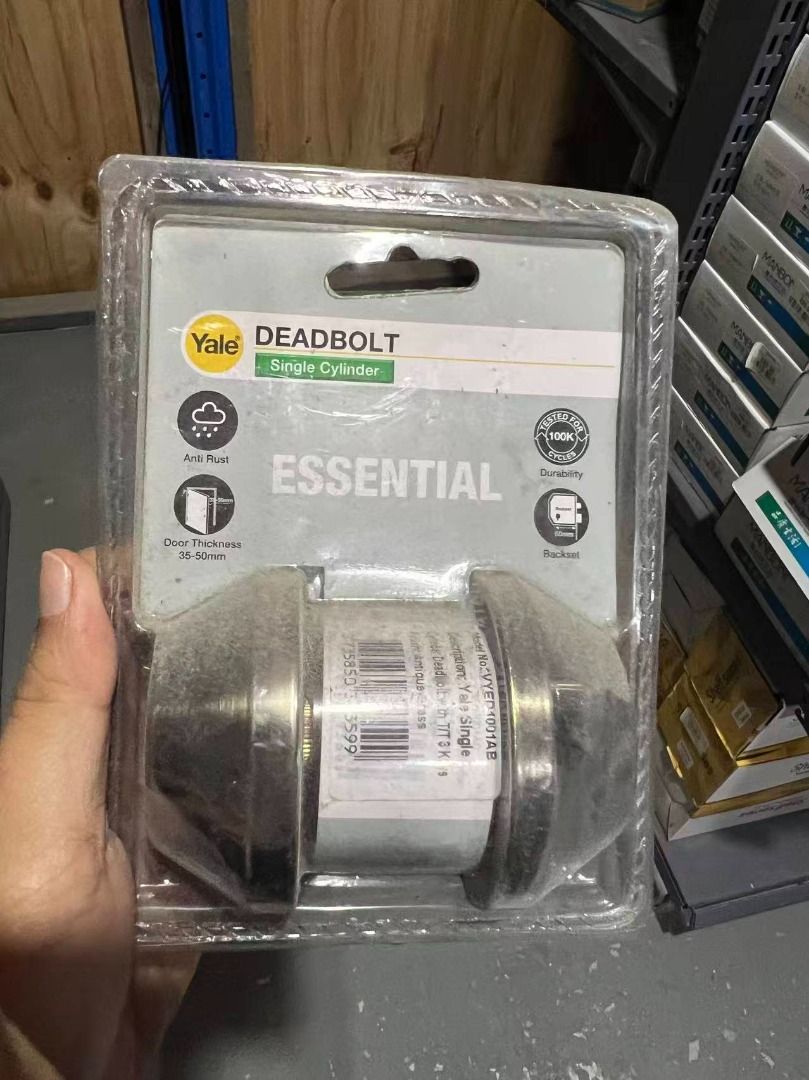 Yale Deadbolt Lock Single (Category: Locks, Doors & Gates) located in Paranaque City. Submitted by pilipinashop (Listing ID 1403880195, Image 1). Description: BRAND NEW sale .