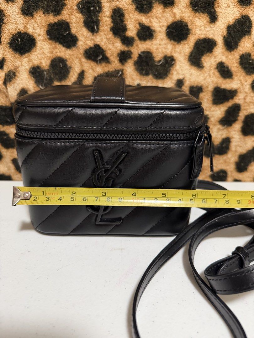YSL Beaute Beauty Vanity Bag (Category: Luxury Bags & Wallets) located in Pasig City. Submitted by armoire_deluxe (Listing ID 1442237077, Image 2). Description: Pre💕 item. In good condition..