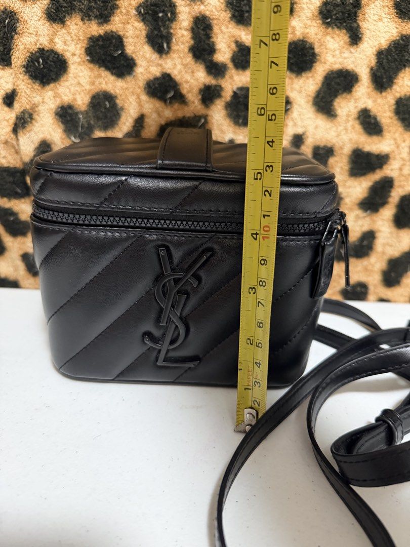 YSL Beaute Beauty Vanity Bag (Category: Luxury Bags & Wallets) located in Pasig City. Submitted by armoire_deluxe (Listing ID 1442237077, Image 3). Description: Pre💕 item. In good condition..