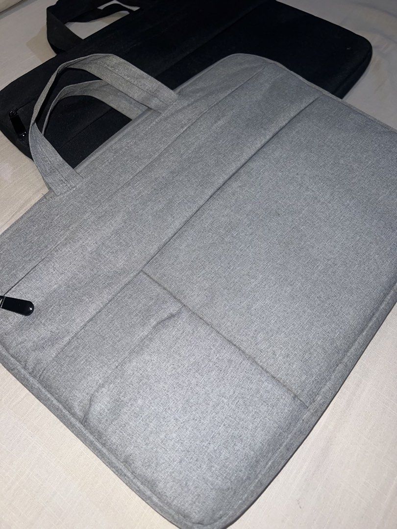 15.6” Waterproof Shockproof Fabric Laptop Bag (Category: Laptop Bags & Sleeves) located in Makati City. Submitted by declutterine95 (Listing ID 1442485115, Image 2). Description: 290 each 📍I am based in Makati 💡 Color may vary slightly due to lighting 🤍 Please manage expectations (preloved items) 📩 Message for more photos/measurements 🚚 Shipping shouldered by buyer.