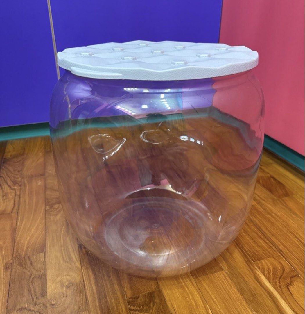 8 x Storage containers with lid/ stools475706591827742720