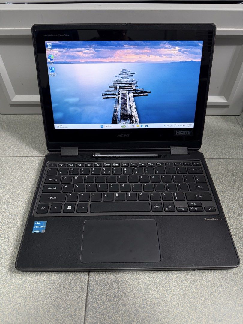 Acer TravelMate B Laptop475497352523294722