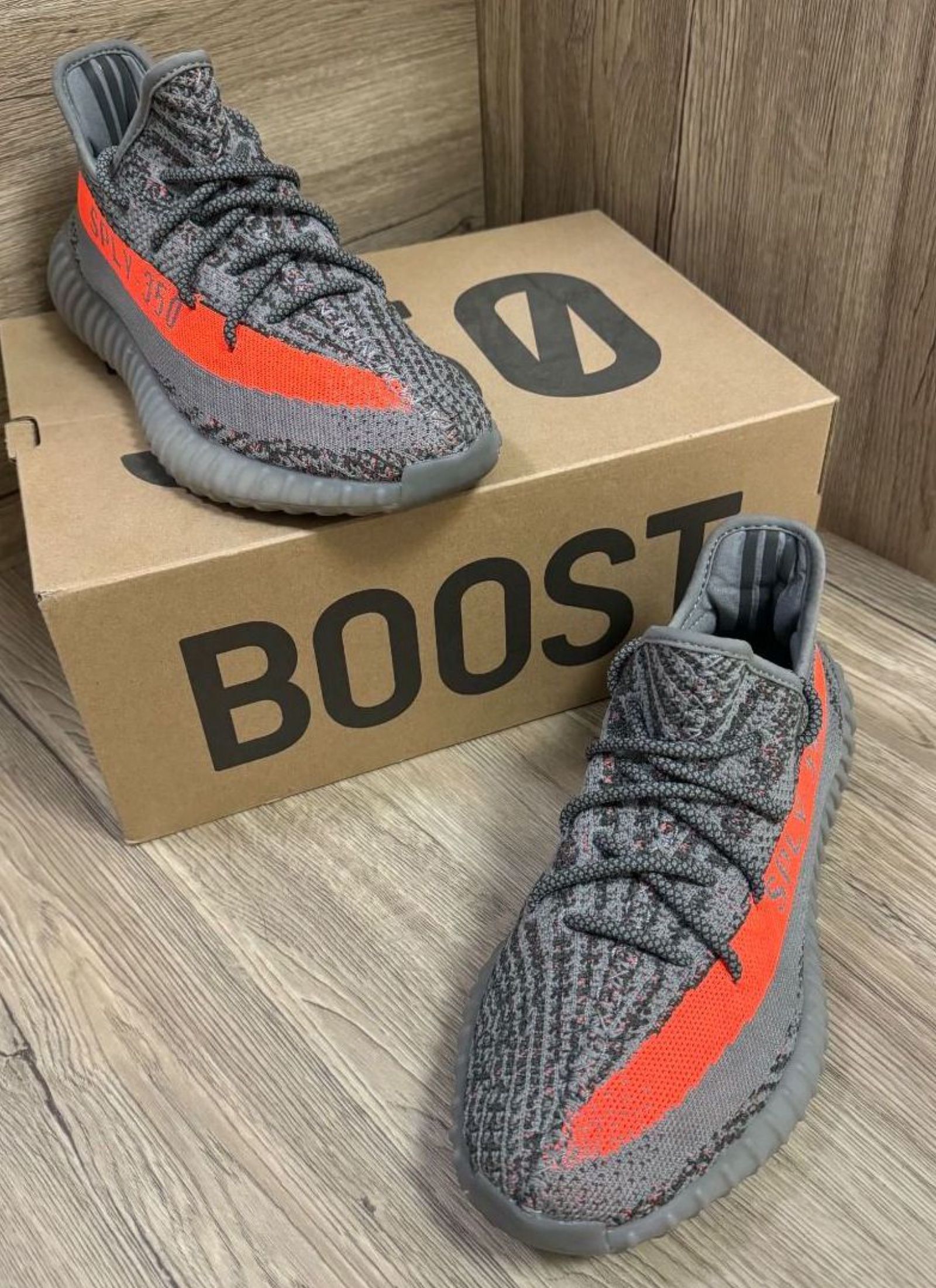 Adidas originals Yeezy Boost 350 V2 Shoes (Category: Sneakers) located in Singapore. Submitted by noosilverbear (Listing ID 1442359793, Image 2). Description: —— NEW ARRIVAL —— Adidas Adidas originals Yeezy Boost 350 V2 Shoes New · Free Ship · COD 3-Day Confirm · Chat for Sizes.