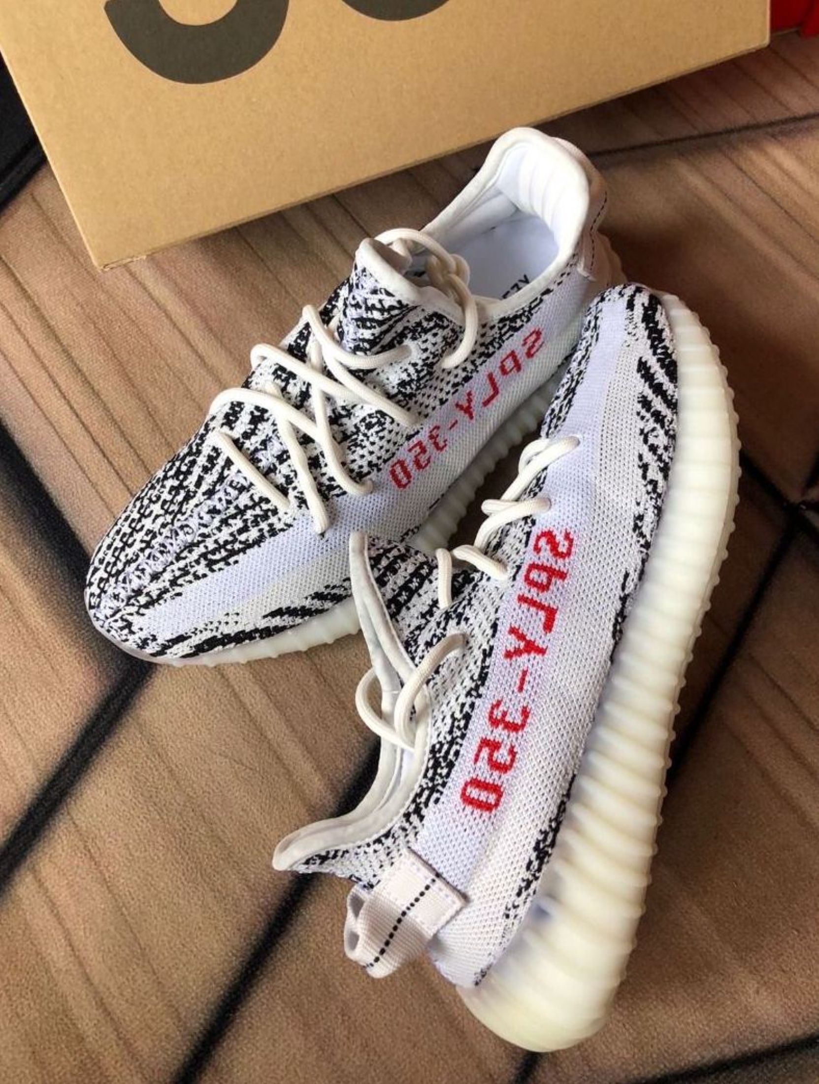Adidas originals Yeezy Boost 350 V2 Zebra Shoes (Category: Sneakers) located in Singapore. Submitted by bravewolf (Listing ID 1442367350, Image 3). Description: 💎 Adidas 👟 Adidas originals Yeezy Boost 350 V2 Zebra Shoes 🆕 Brand New 🚚 Free ship J&T/Ninja Van 📸 3-day confirm 💰 COD ✉️ Chat for inquiries.