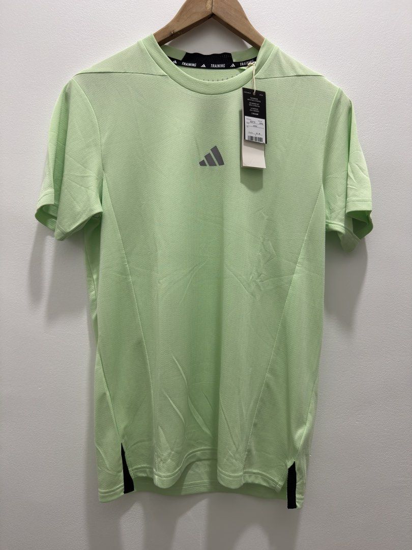 Adidas Training T-shirt (Category: Tshirts & Polo Shirts ) located in Valenzuela. Submitted by zuubee (Listing ID 1442437912, Image 1). Description: Adidas training t-shirt Slim fit, training tee Size 93-96 cm Php 500 + shipping.