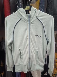 (Category: ) located in . Submitted by leecasualthrift (Listing ID 1442453607, Image 1). Description: .