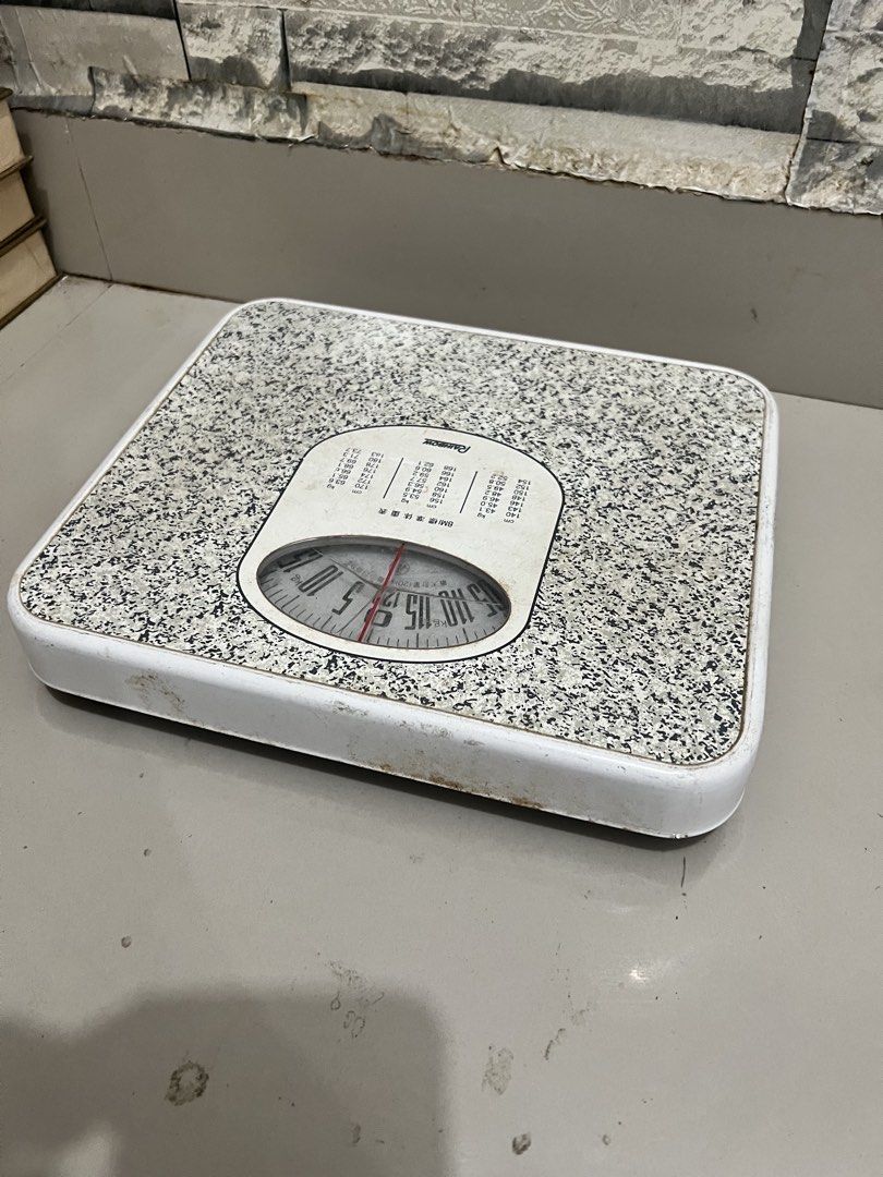 Affordable weighing scale 😍👌🏻 (Category: Health Monitors & Weighing Scales) located in Malolos. Submitted by afford.japan (Listing ID 1442437611, Image 1). Description: Affordable weighing scale 😍👌🏻.