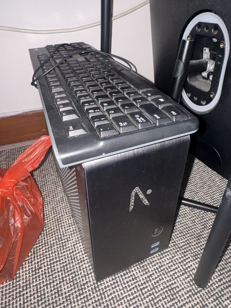Aftershock PC + Prism Monitor