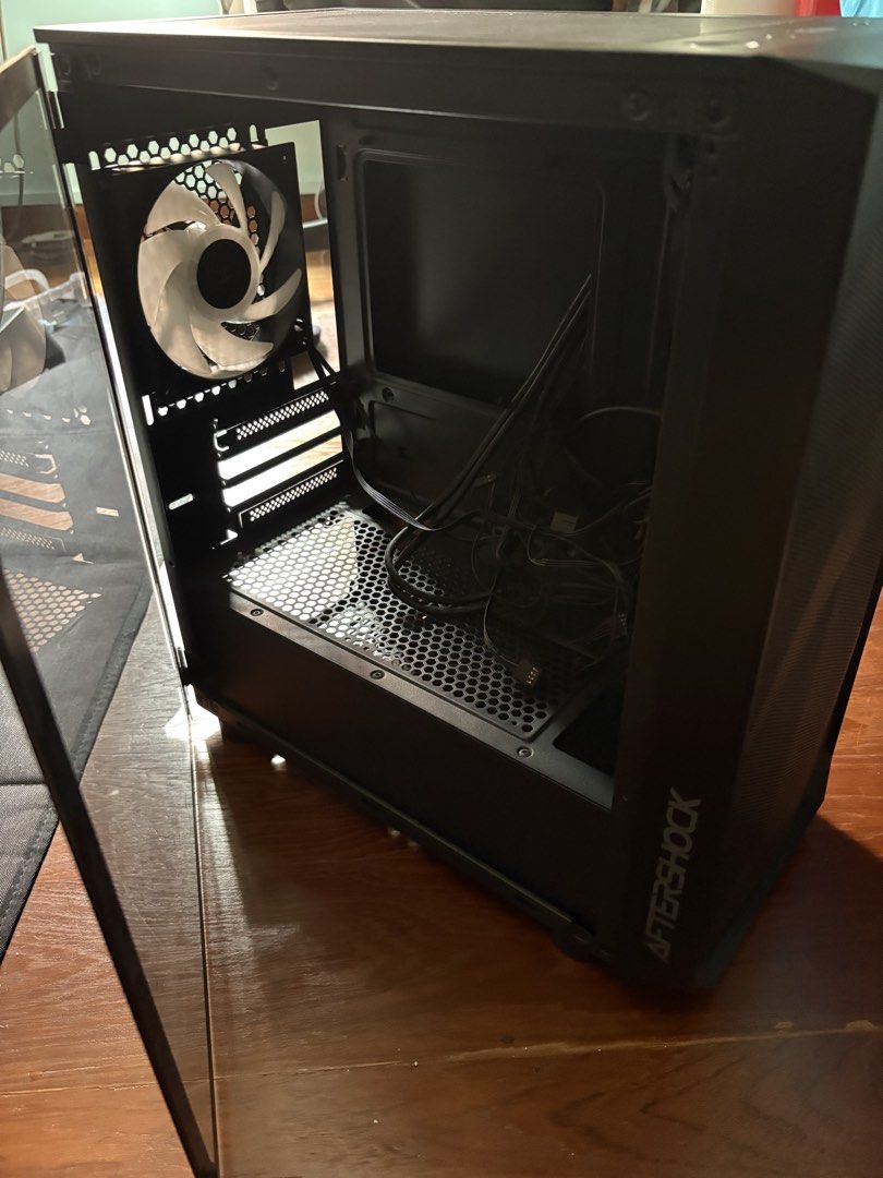Aftershock PC Case with Tempered Glass Side Panel475512715546480641