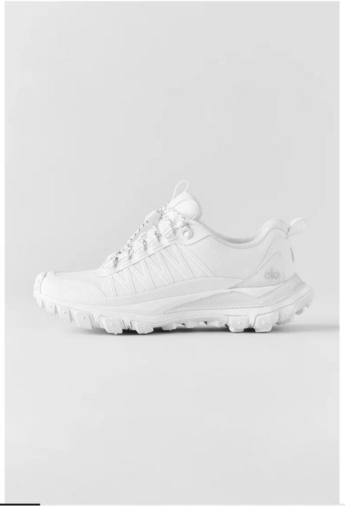ALO Trail White Unisex Sneakers (Category: Sneakers) located in Singapore. Submitted by jayooheewhy (Listing ID 1442489781, Image 2). Description: - White ALO Trail sneakers - Water-resistant nylon upper - Speed-lacing system for quick on/off - High rebound midsole for superior comfort - Stabilizing heel clip and protective TPU toe cap - Oversized traction pattern for excellent grip - Ideal for both trail adventures and everyday wear - EU 37.5 - 