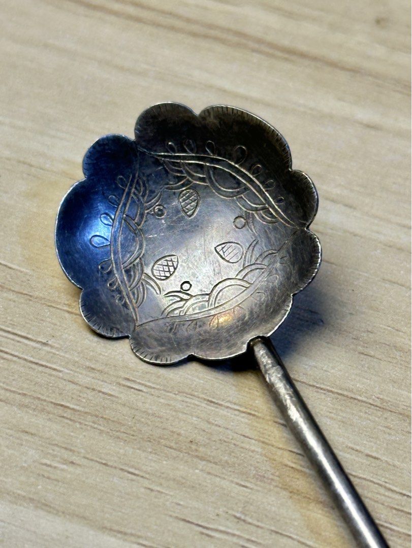 ANTIQUE Japanese Spoon. mark 950 Silver., (Category: Dinnerware & Cutlery) located in Quezon City. Submitted by WIMC2ndaccount (Listing ID 1195503906, Image 3). Description: ANTIQUE Japanese Spoon, Hard to fine vintage Item., ☑️Made In Japan ☑️GENUINE SILVER ☑️Silver Test ✔️✔️✔️ ☑️PURE SILVER ☑️ANTIQUE ☑️Markings 950 Silver ☑️Sipper Straw Bamboo style ☑️Stem Design is like a Bamboo ☑️Good Condition 🔴napaka mahal sa online!! 350 USD, X sa peso na