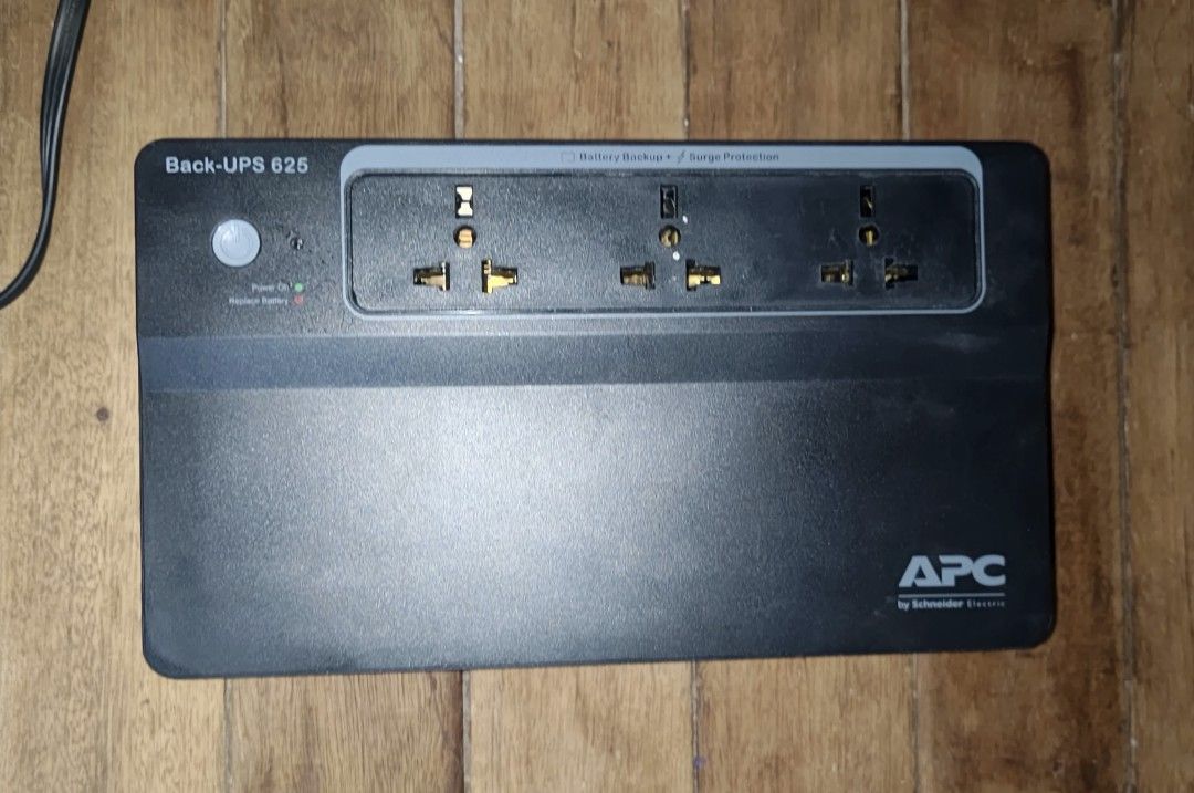 APC Back-UPS 625VA BX625CI-MS UPS (Category: Other Accessories) located in Manila. Submitted by pependotpendot (Listing ID 1442418345, Image 3). Description: - APC Back-UPS 625VA BX625CI-MS - Input: 220-240V~, 2.84A, 50/60Hz - Battery Backup Outlets: 220-240V~, 625VA, 325W - Total Outlet Current: 2.84A - Battery connection located at the back - Sealed not yet repaired, nagcocontinuous beep. Consider ko na as dead battery baka dahil matagal ko di 