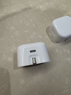 Original Apple 20W USB-C Power Adapter485393443744000000