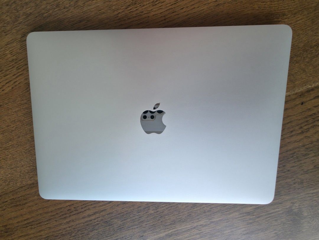 Apple MacBook Air M1475517263891015684