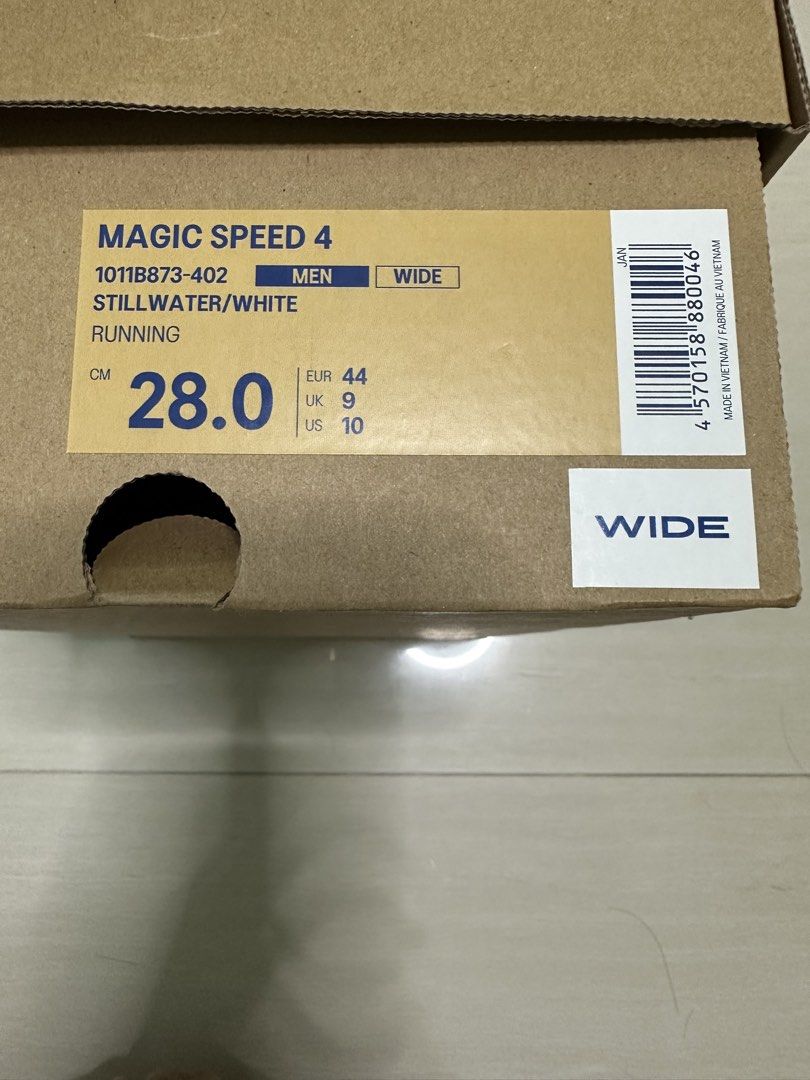 ASICS Magic Speed 4 Wide Running Shoes Stillwater/White 28.0cm (Category: Sneakers) located in Singapore. Submitted by bent5 (Listing ID 1442469279, Image 2). Description: - ASICS Magic Speed 4 running shoes - Size: 28.0cm (EU 44, US 10) - Color: Stillwater/White - Fit: Wide version - Condition: 9.5/10 (>5km mileage) - Great for tempo runs, intervals, and fast sprints - Includes: Original box.