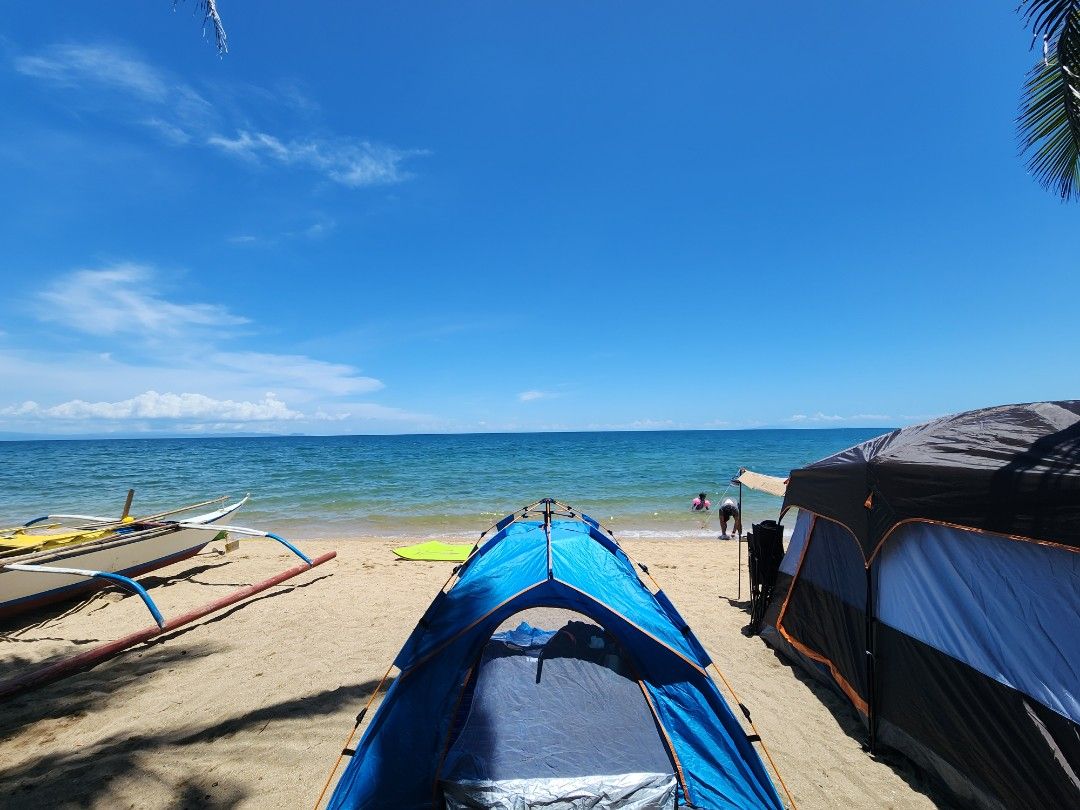 Automatic Camping Tent Blue 3 to 4 person (Category: Hiking & Camping) located in Meycauayan. Submitted by MP_Shop (Listing ID 1442529262, Image 2). Description: used once only in beach good as new lalamove delivery only.