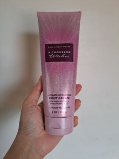 (Category: ) located in . Submitted by us_uae.box (Listing ID 1442412583, Image 1). Description: .