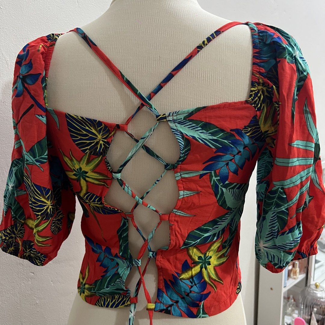 Beach Outfit Coords (Category: Sets or Coordinates) located in Pasay City. Submitted by annedeclutter (Listing ID 1442362897, Image 2). Description: Size: Freesize RFS: Declutter 📍Pasay City.