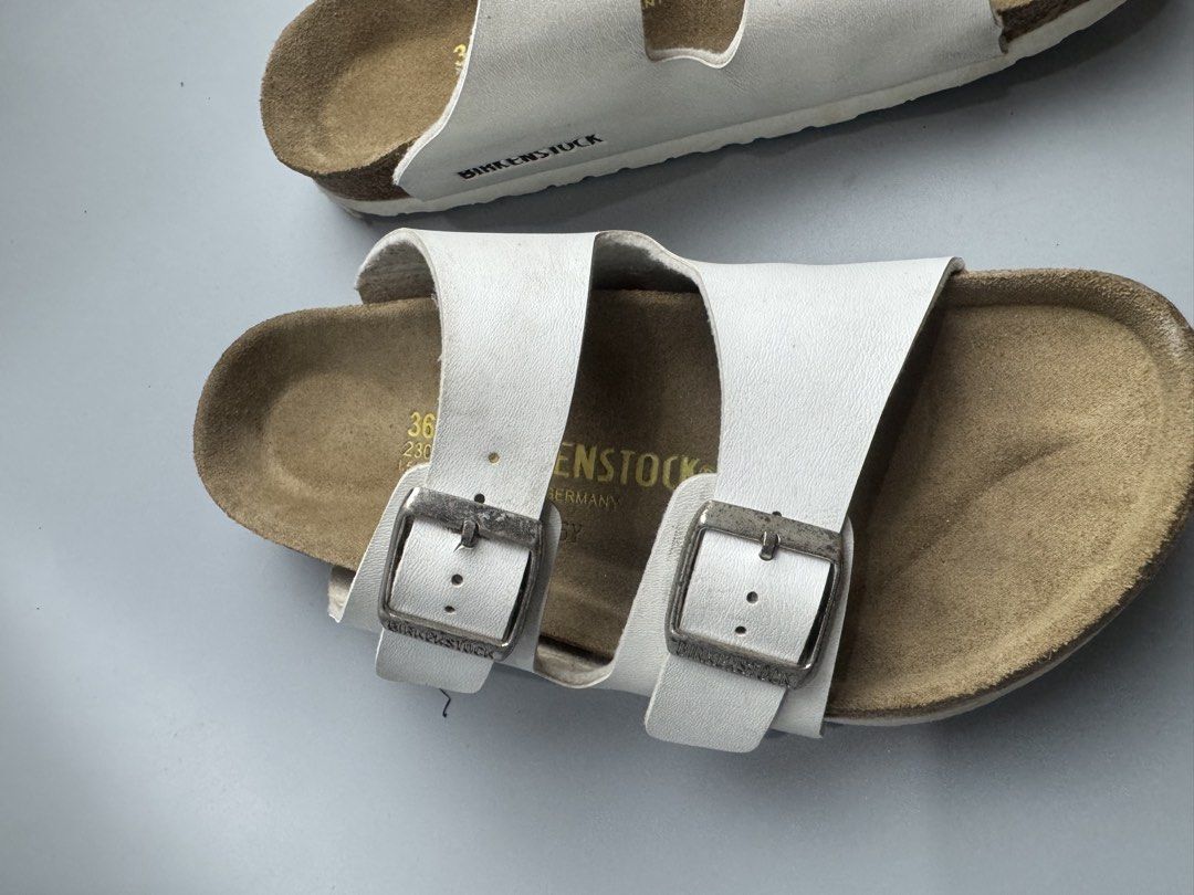 Birkenstock - Arizona White (Category: Flats & Sandals) located in San Pablo. Submitted by _daddyrey (Listing ID 1442355295, Image 3). Description: Birkenstock - Arizona White Size 36 Signs of usage Side seps (needs reglue) Authentic DM!.