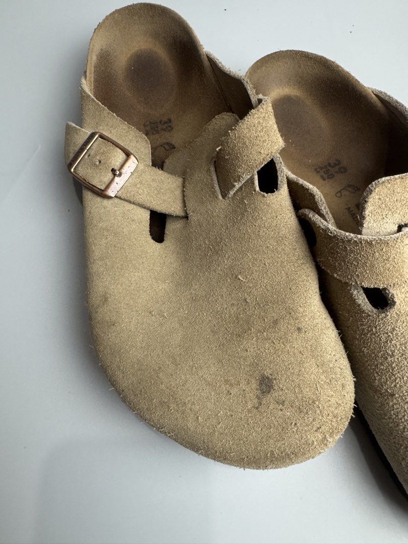 Birkenstock - Boston Cream - Clogs (Category: Flats & Sandals) located in San Pablo. Submitted by _daddyrey (Listing ID 1442355904, Image 3). Description: Birkenstock - Boston Cream - Clogs Size 39 fits 7-8mens Signs of usage Need cork seal Authentic DM!.