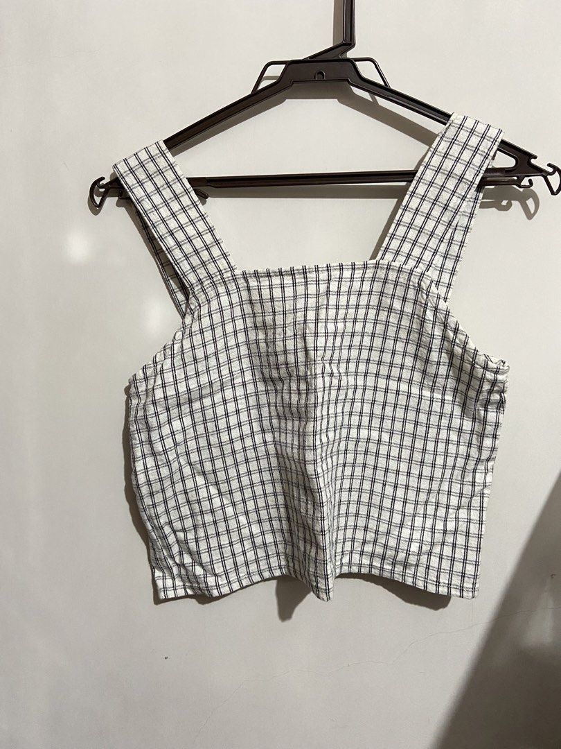 BKK Square Neck Crop Top (Category: Others Tops) located in Valenzuela. Submitted by decluttermaniac (Listing ID 1442523621, Image 1). Description: - Not Zara - Elegant checkered crop top - Features a square neckline - Free Size (fits from s-m) - Wide straps for comfort and style - Versatile: pairs perfectly with high-waisted jeans or skirts - Easy to dress up or down - Ideal for summer wear.