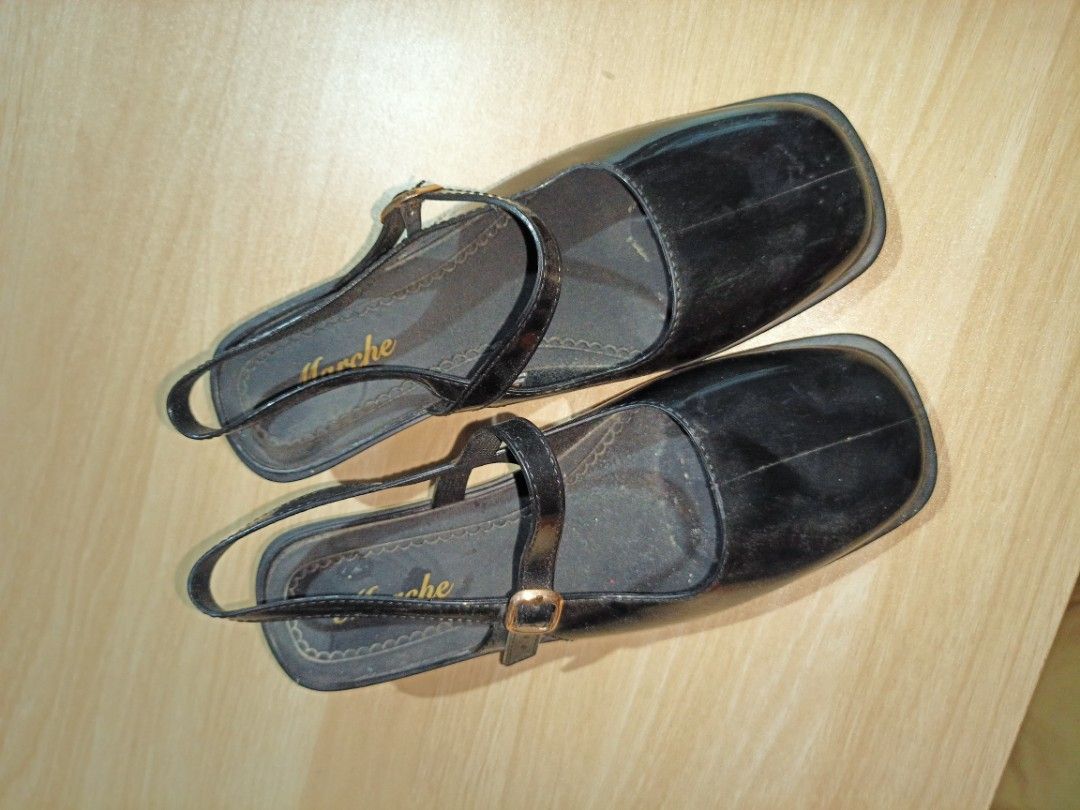 Black Jelly Slingback Sandals with Buckle (Category: Flats & Sandals) located in Rizal. Submitted by declutterprod (Listing ID 1442354036, Image 2). Description: - Stylish black jelly sandals - Comfortable slingback strap with adjustable buckle - Modern square toe design - Easy to clean material - Ideal for everyday casual wear.