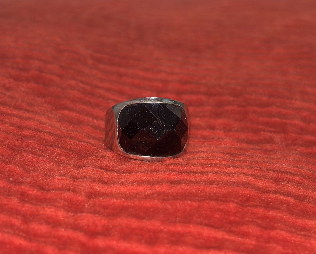 Black Sandstone Stainless Ring Unisex (Category: Rings) located in Quezon City. Submitted by veefinds (Listing ID 1442455743, Image 2). Description: ✨ FOR SALE ✨ Sandstone Unisex Ring – Size 9 • Stainless steel band • With free box • Minor chip on the stone (not noticeable when worn) see last pic Stylish, durable, and perfect for everyday wear. PM for details. 💍.