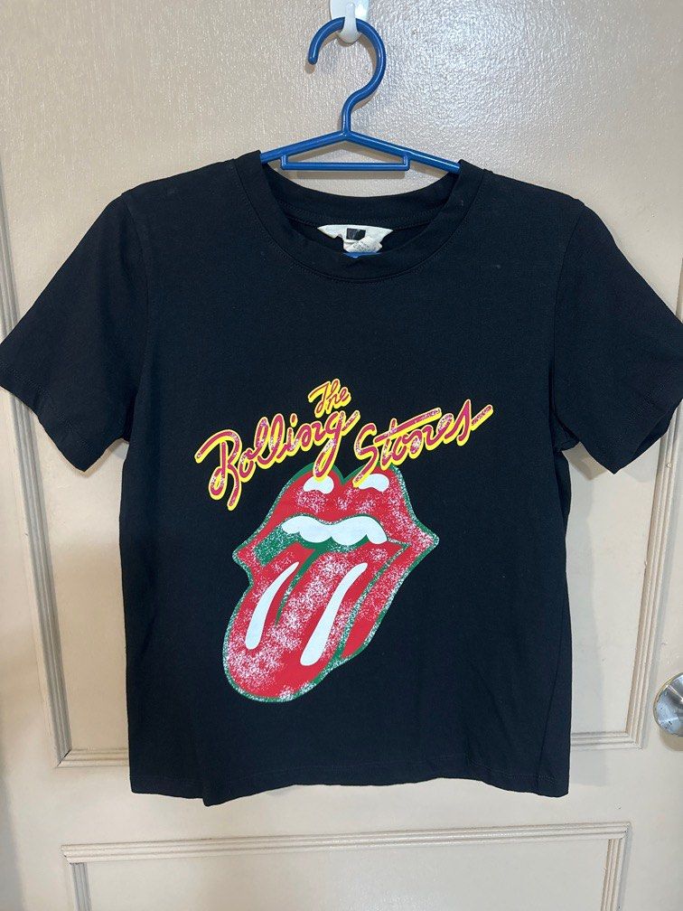 Black top small tshirt blouse rolling stones (Category: Blouses) located in Quezon City. Submitted by queerlady (Listing ID 1442529405, Image 1). Description: Like new (used once) No issue Location: Novaliches.