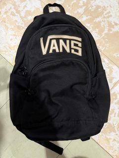 (Category: ) located in . Submitted by its.thrifted (Listing ID 1442526129, Image 1). Description: .