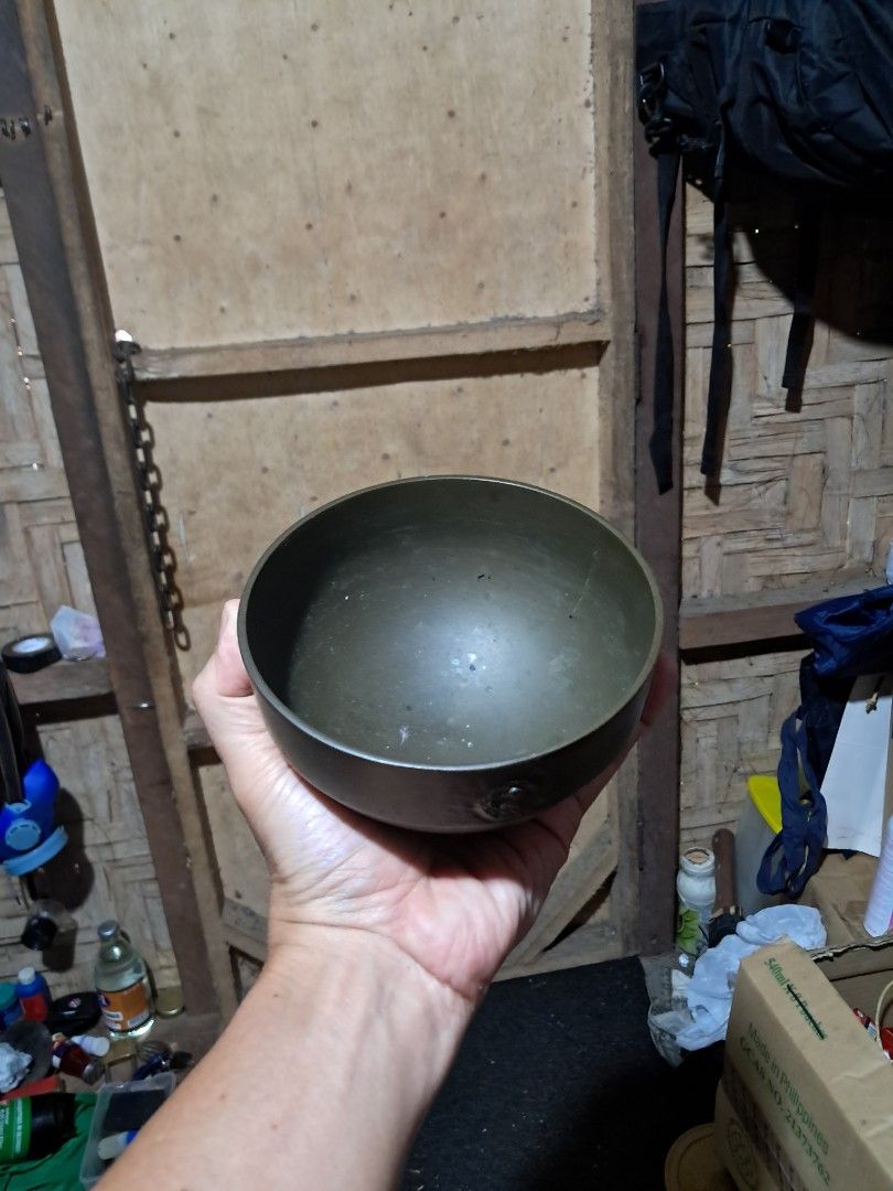 Brass Singing Bowl with Intricate Design (Category: Dinnerware & Cutlery) located in Davao. Submitted by rbjuvyreyn18879 (Listing ID 1442425076, Image 1). Description: - Crafted from quality brass - Features a beautiful, intricate design on the bottom - Has a satisfying weight - Emits a clear and resonant sound when played - Ideal for meditation, mindfulness, or as a decorative piece - 2pcs.